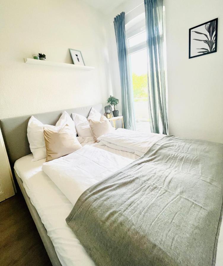 Renoviertes Apartment in zentraler Lage - WLAN, Netflix, Küche und Queensize-Bett für 4 Gäste Erfurt Exterior foto